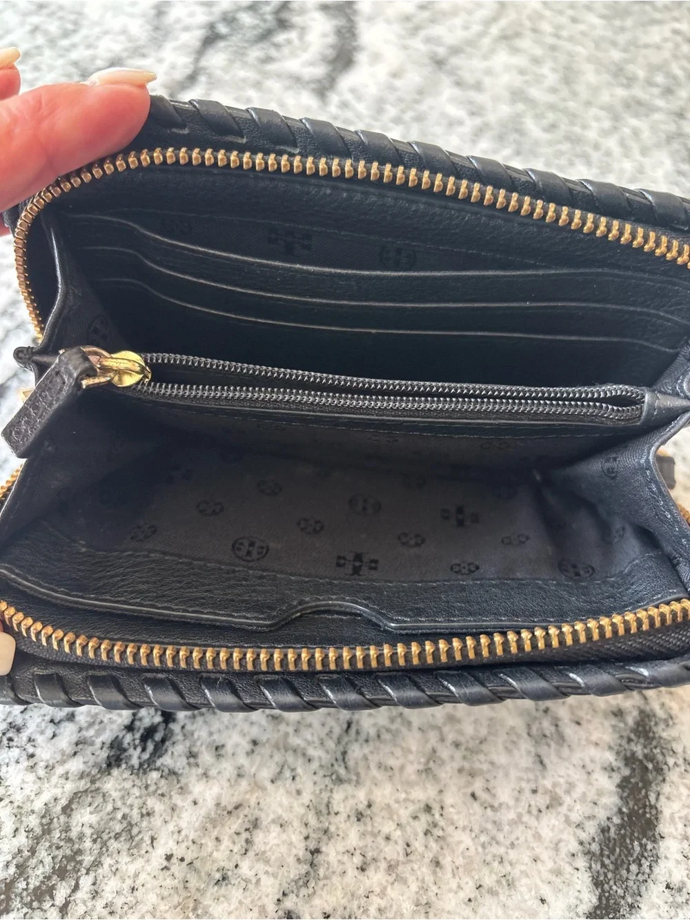 Tory Burch Black Whipstitch Logo Zip Continental Leather Wallet